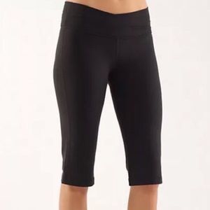 Lululemon Black Astro Crop Shorts Size 6